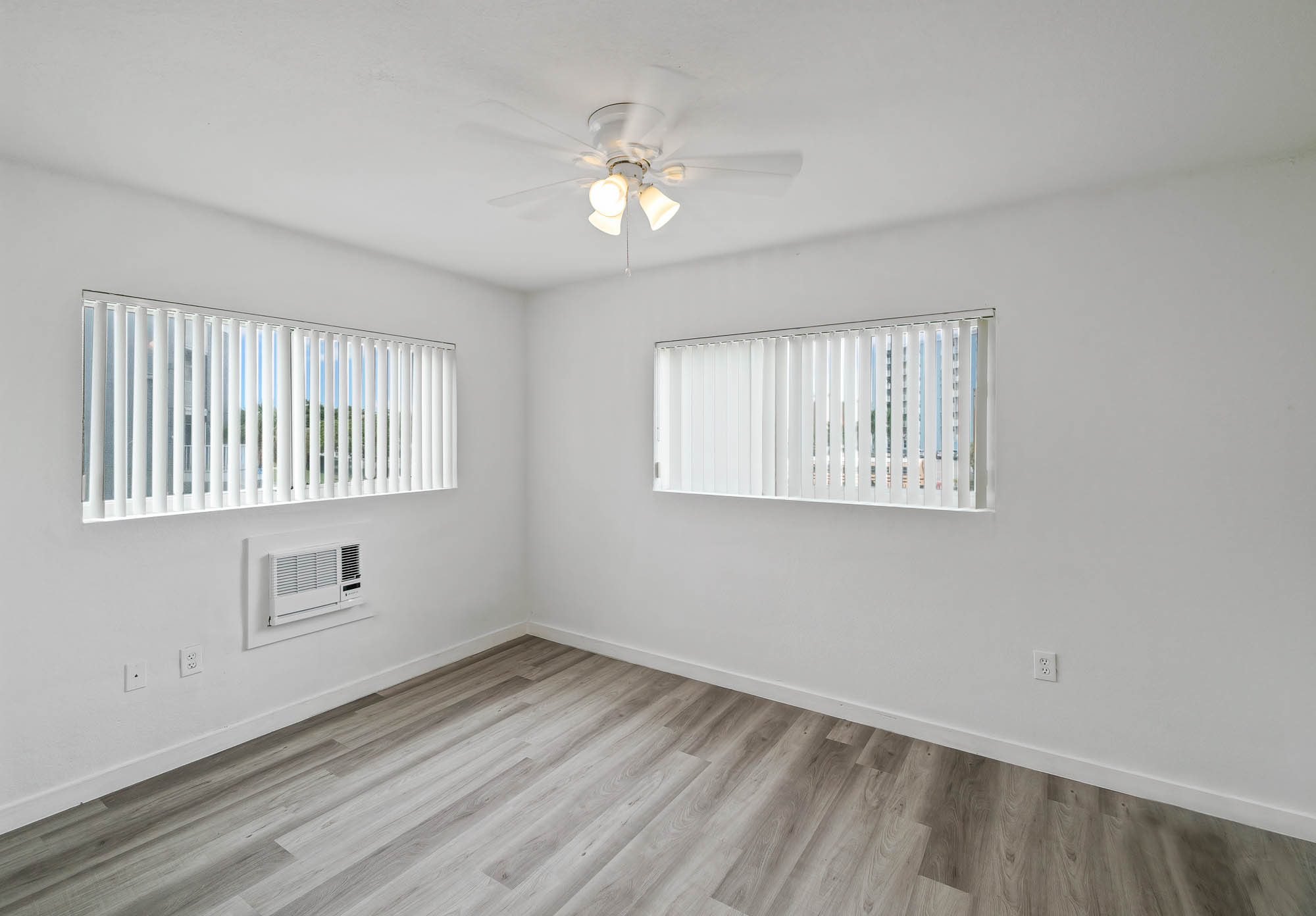 Courtyards at Cutler Bay The Multifamily Advisory Group at Cushman